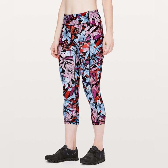 Lululemon Wunder Under Crop Hi-Rise Full-On Luxtreme 21" Lush Lillies Multi - Picture 1 of 7